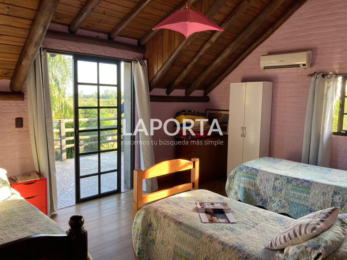 Casa ID.1796/Chalet-en-Venta-en-Salto - Chalet en Venta en Salto