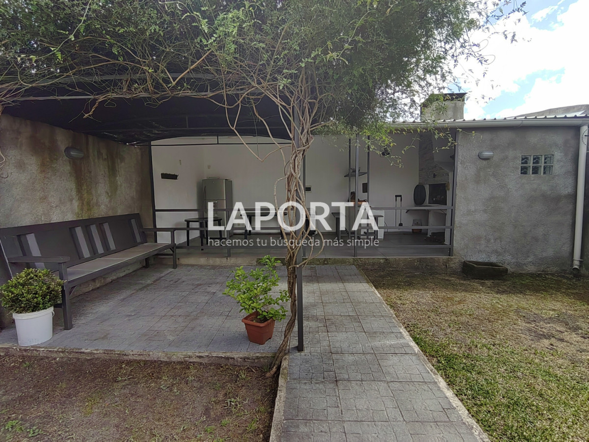 Casa ID.1331/Casa-en-venta-en-el-centro-de-Salto. - Casa en venta en el centro de Salto.