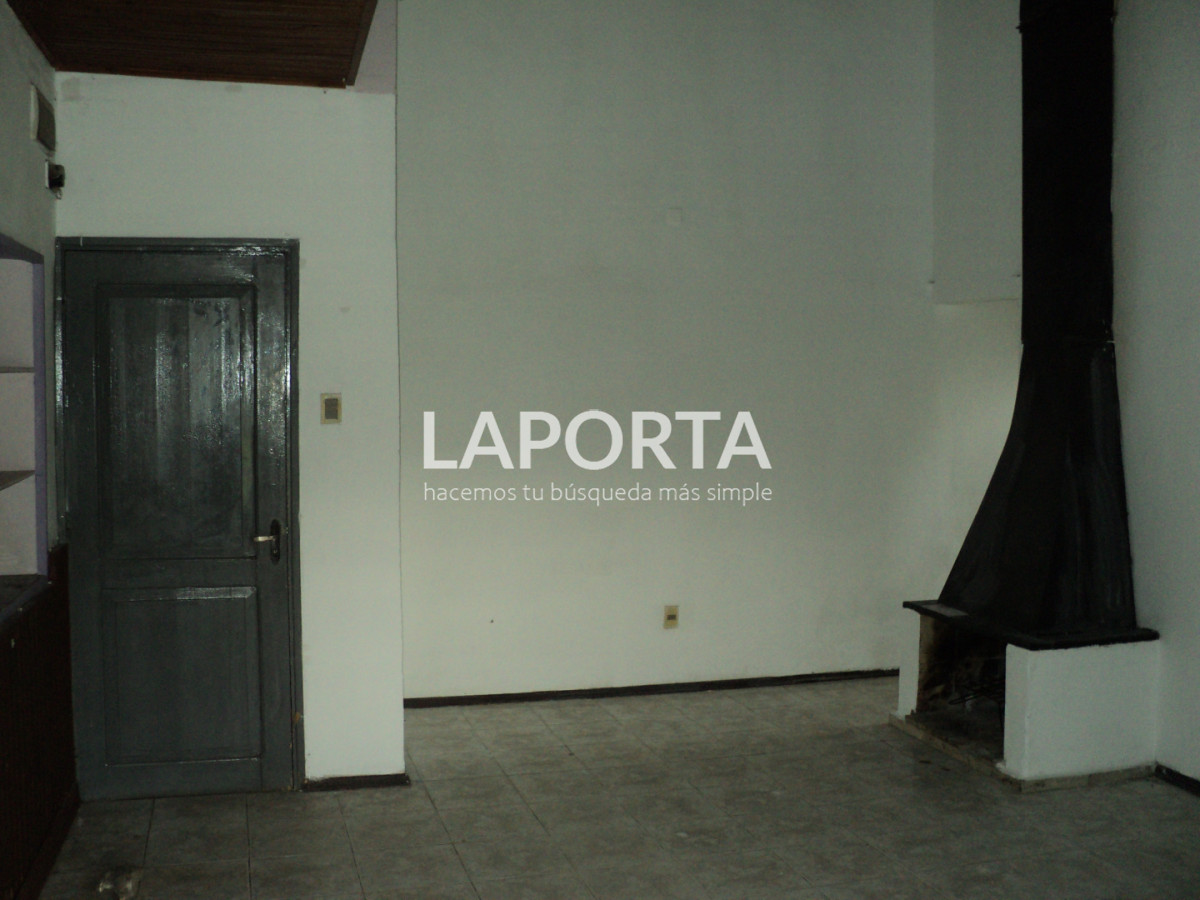 Casa ID.1778/Casa-de-3dormitorios-en-alquiler-zona-Shopping - Casa de 3dormitorios en alquiler zona Shopping