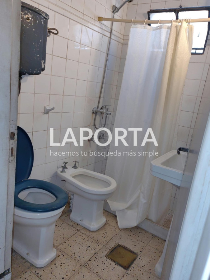 Casa ID.2124/Casa-en-venta-a-pocas-cuadras-del-centro,-Salto. - Casa en venta a pocas cuadras del centro, Salto.