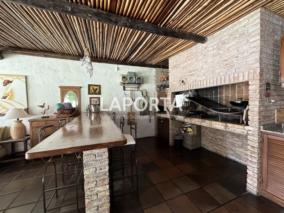 Casa ID.1662/Casa-en-venta-en-Punta-del-Este - Casa en venta en Punta del Este