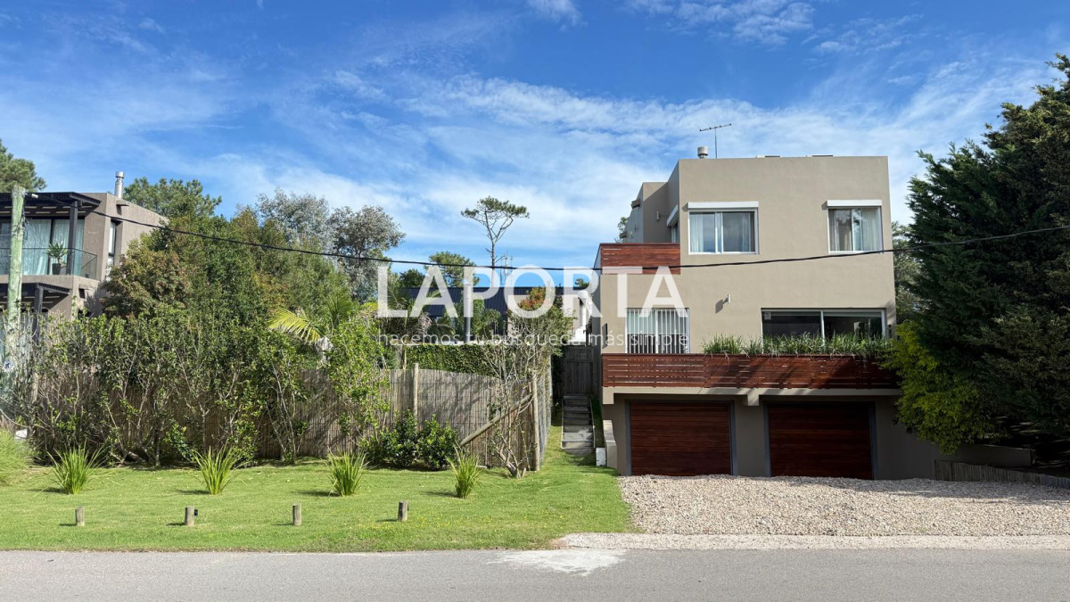 Casa ID.1739/Casa-en-Venta-en-La-Barra-a-dos-cuadras-de-Playa-Montoya - Casa en Venta en La Barra a dos cuadras de Playa Montoya