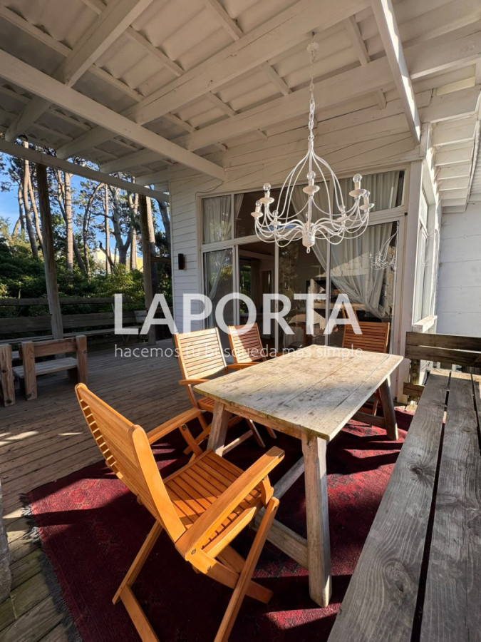 Casa ID.1855/Oportunidad-Exclusiva!!-Casa-en-La-Barra-A-cuadras-del-Mar! - Oportunidad Exclusiva!! Casa en La Barra A cuadras del Mar!