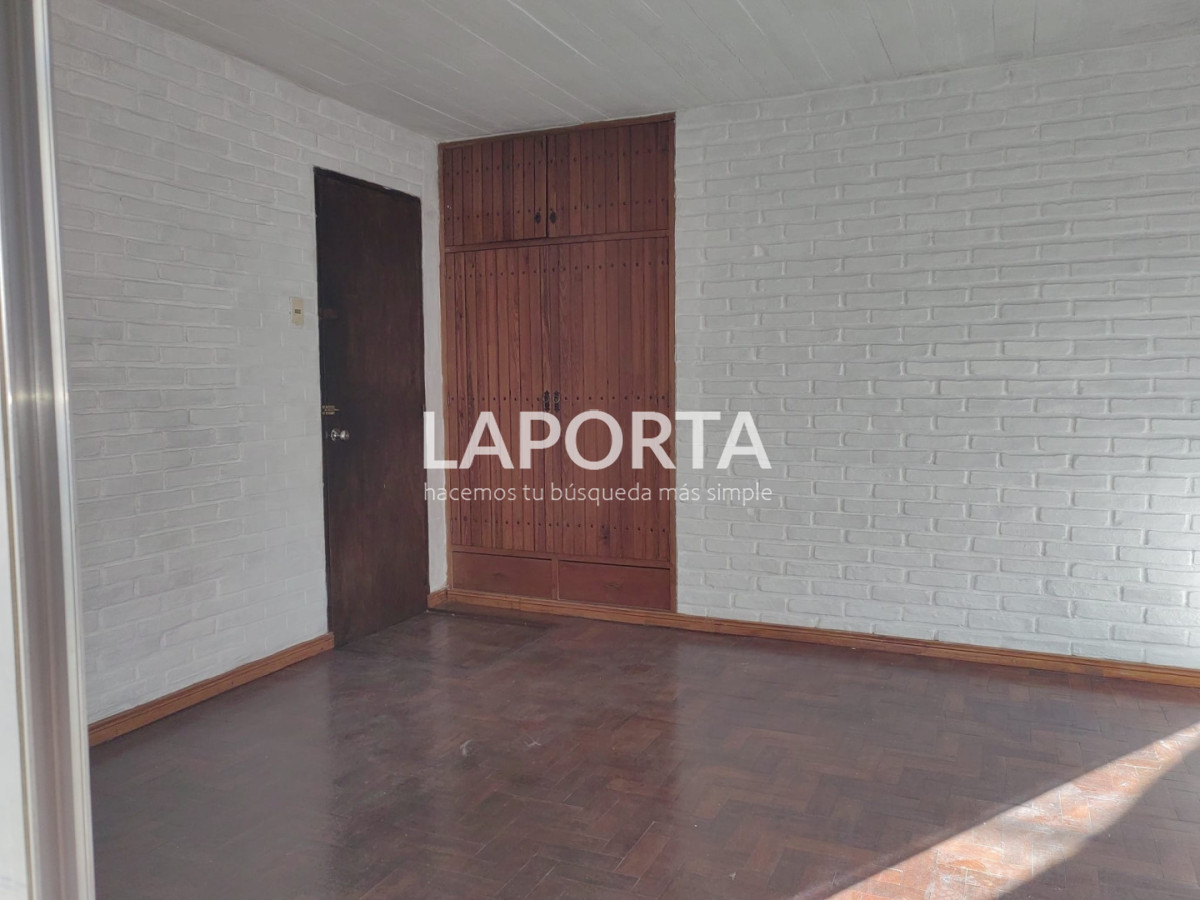 Casa ID.1902/Casa-con-garaje-en-pleno-centro - Casa con garaje en pleno centro