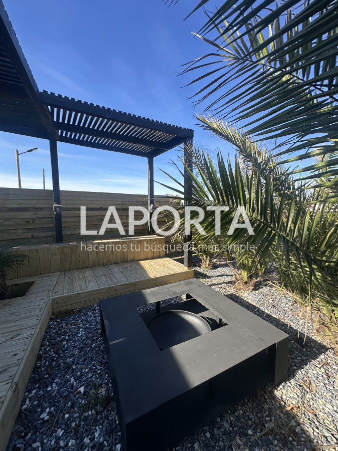 Casa ID.947/Se-vende-esta-propiedad-de-4-dormitorios-a-estrenar-en-Manantiales- - Se vende esta propiedad de 4 dormitorios a estrenar en Manantiales 