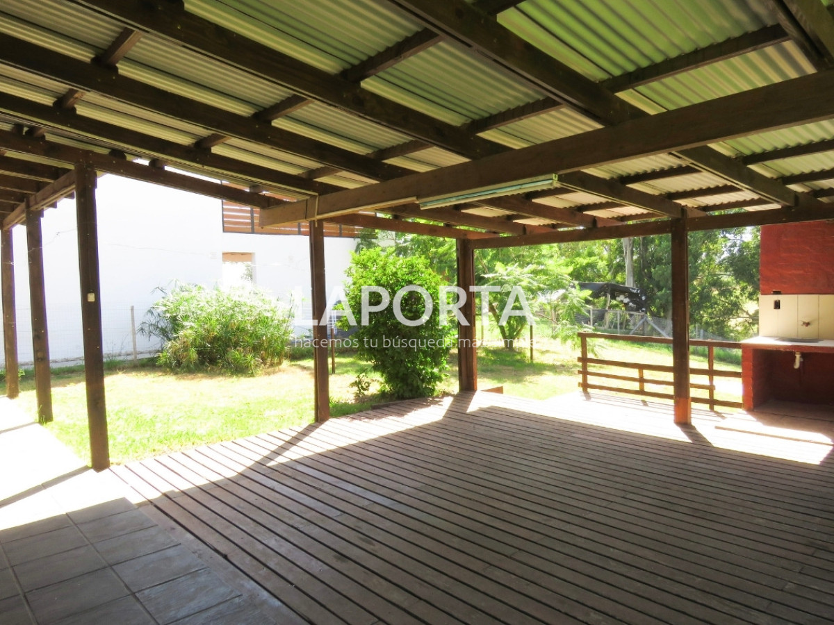 Casa ID.2140/Muy-linda-casa-de-3-dormitorios - Muy linda casa de 3 dormitorios