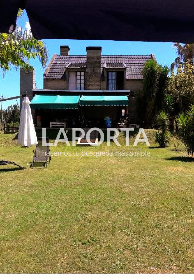 Casa ID.1796/Chalet-en-Venta-en-Salto - Chalet en Venta en Salto