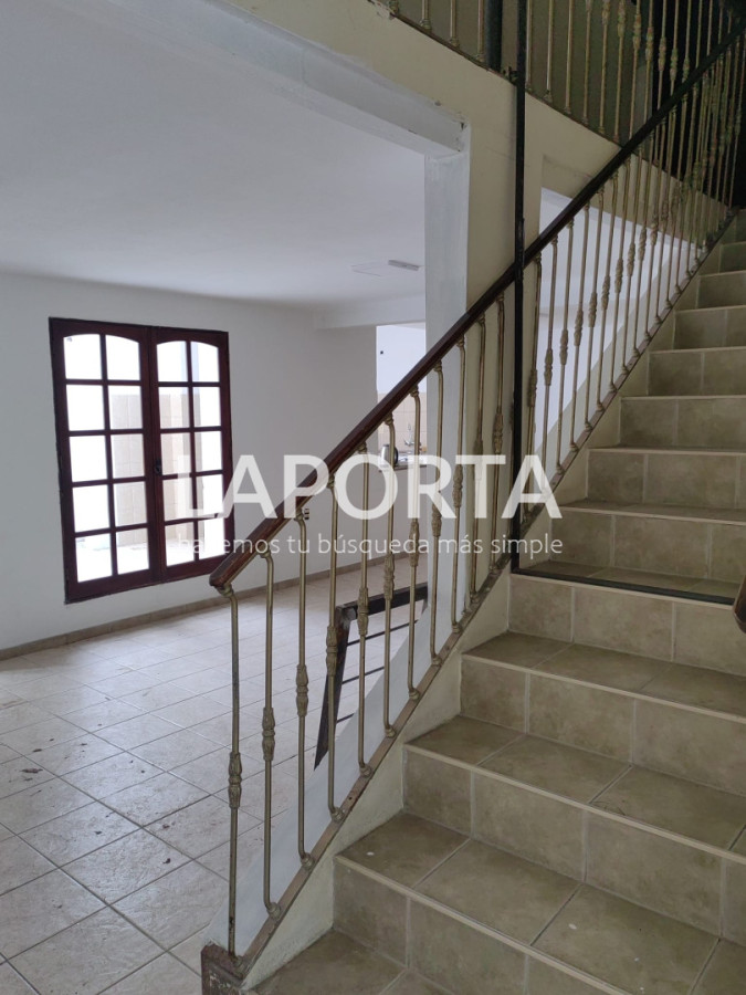 Casa ID.1880/Amplisima-y-Centrica-Propiedad-en-Salto - Amplisima y Centrica Propiedad en Salto