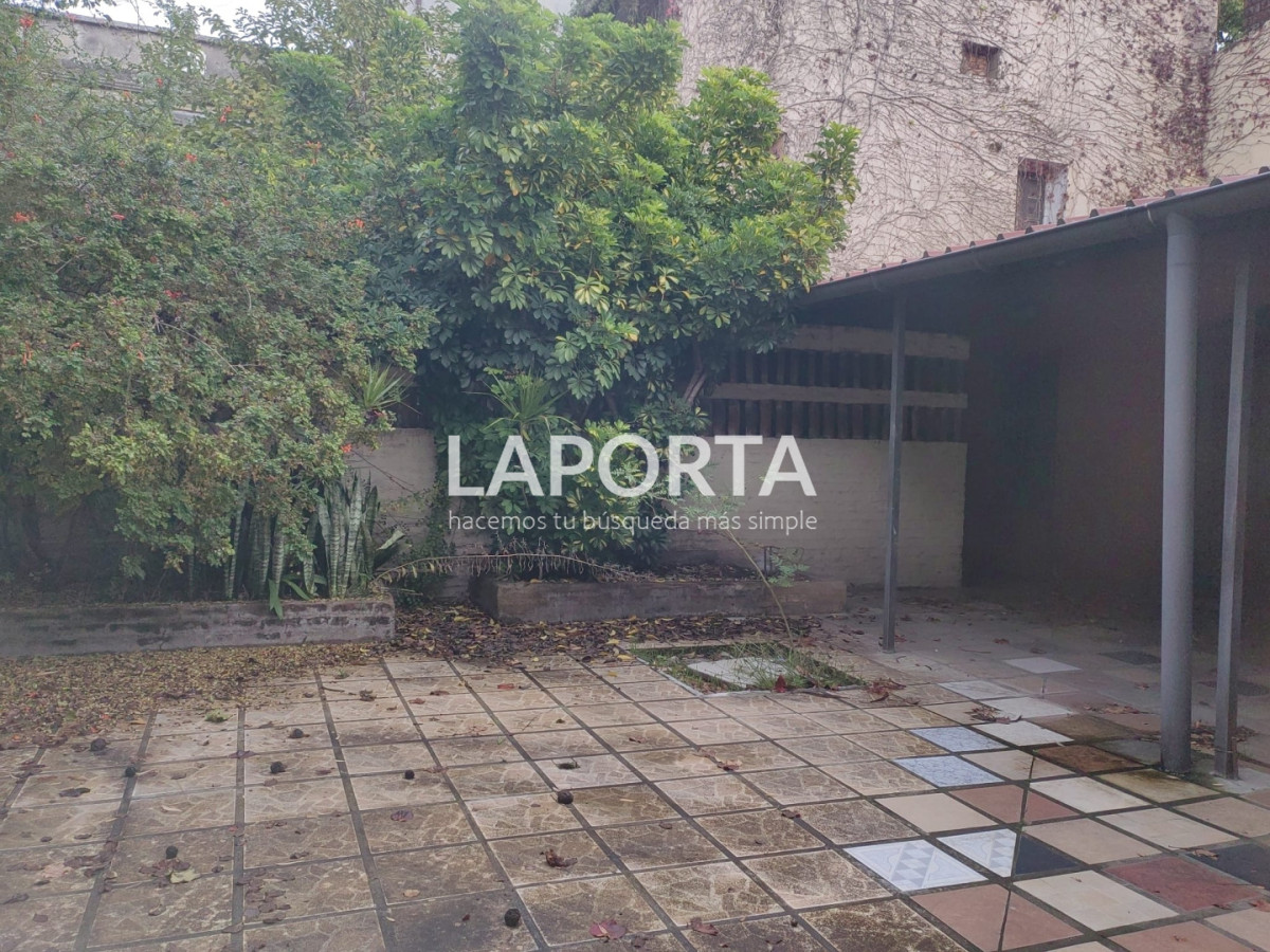 Casa ID.1880/Amplisima-y-Centrica-Propiedad-en-Salto - Amplisima y Centrica Propiedad en Salto
