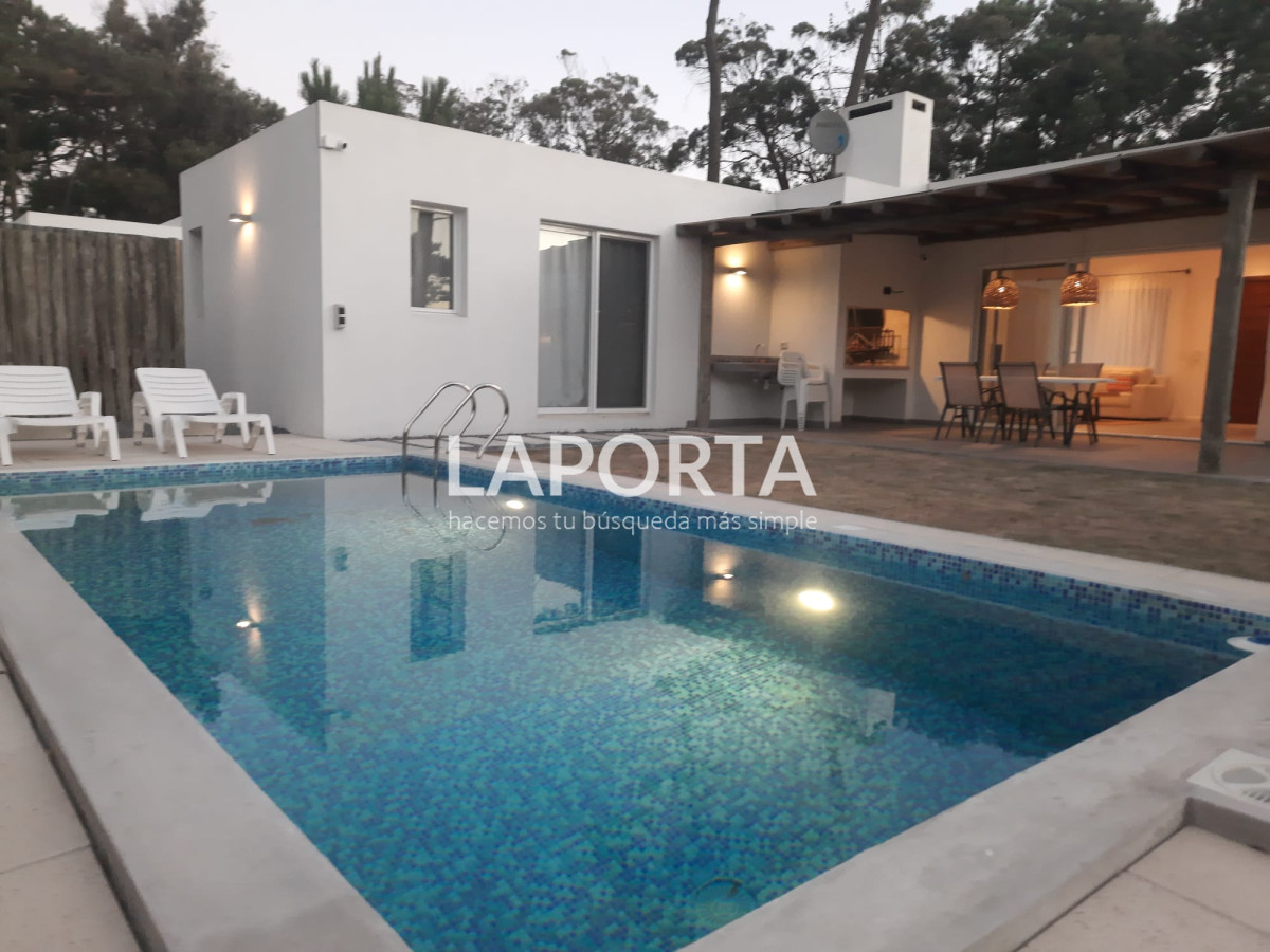 Casa ID.815/Venta-casa-de-tres-dormitorios-en-la-Barra-de-Maldonado - Venta casa de tres dormitorios en la Barra de Maldonado