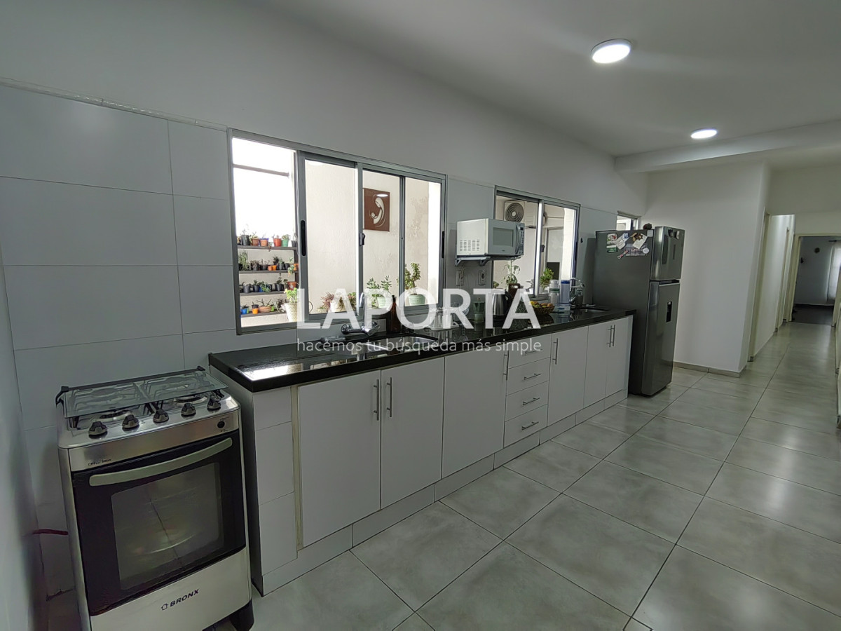 Casa ID.1331/Casa-en-venta-en-el-centro-de-Salto. - Casa en venta en el centro de Salto.