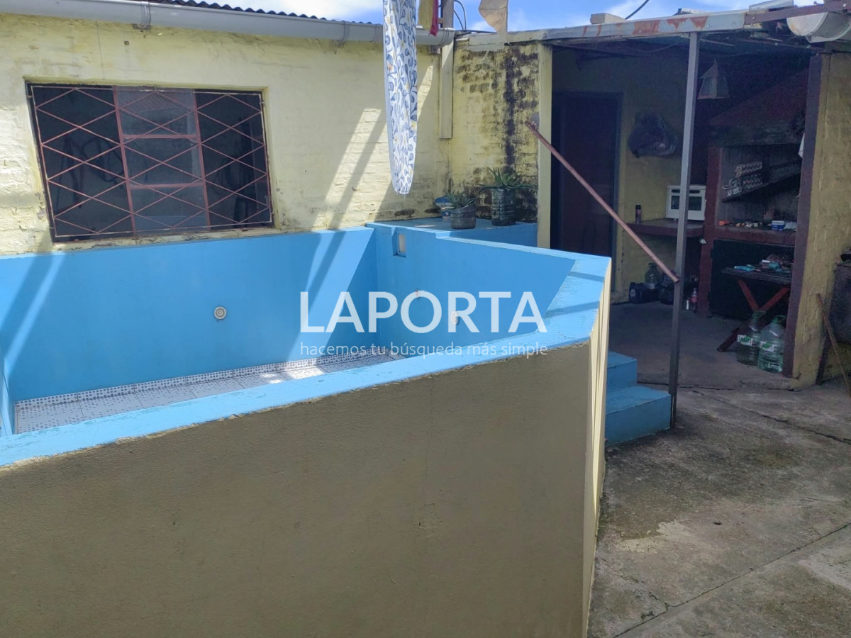 Casa ID.2237/Casa-comoda-con-cochera-en-zona-Sur - Casa comoda con cochera en zona Sur
