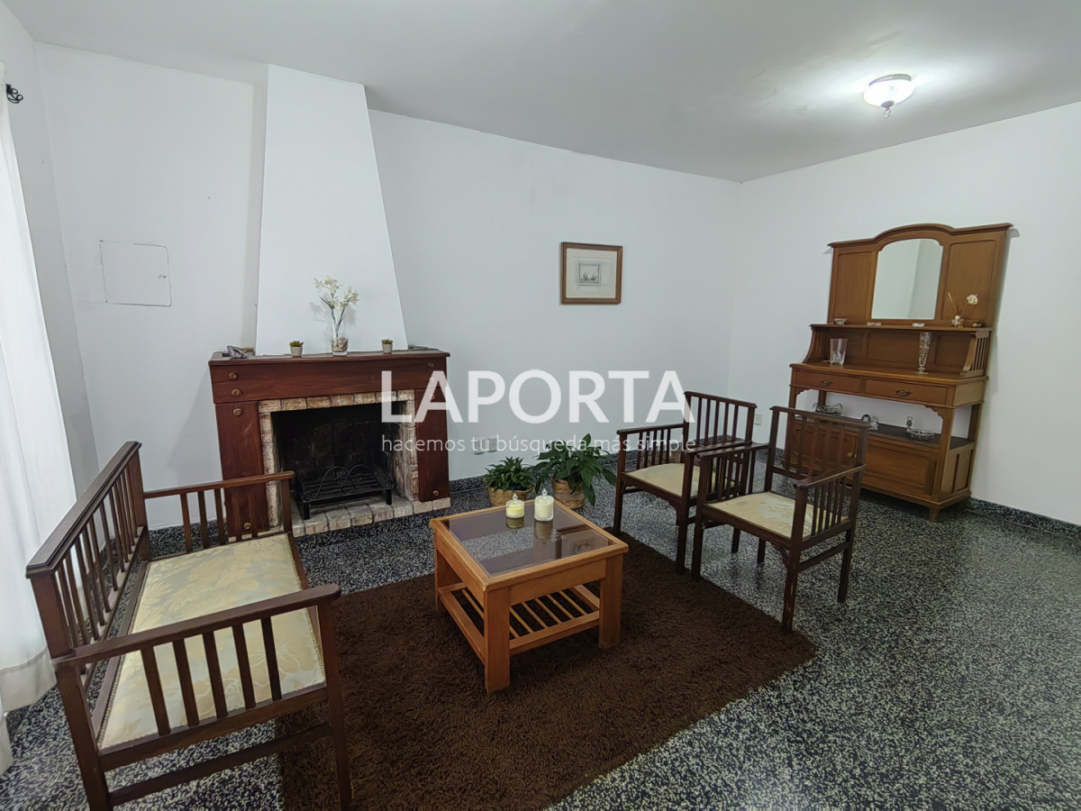 Casa ID.1331/Casa-en-venta-en-el-centro-de-Salto. - Casa en venta en el centro de Salto.