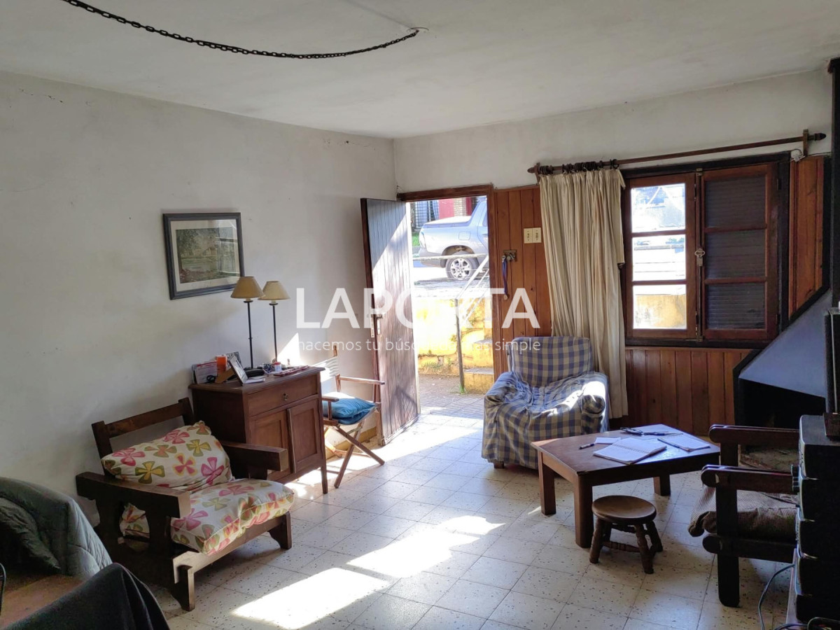 Casa ID.2124/Casa-en-venta-a-pocas-cuadras-del-centro,-Salto. - Casa en venta a pocas cuadras del centro, Salto.