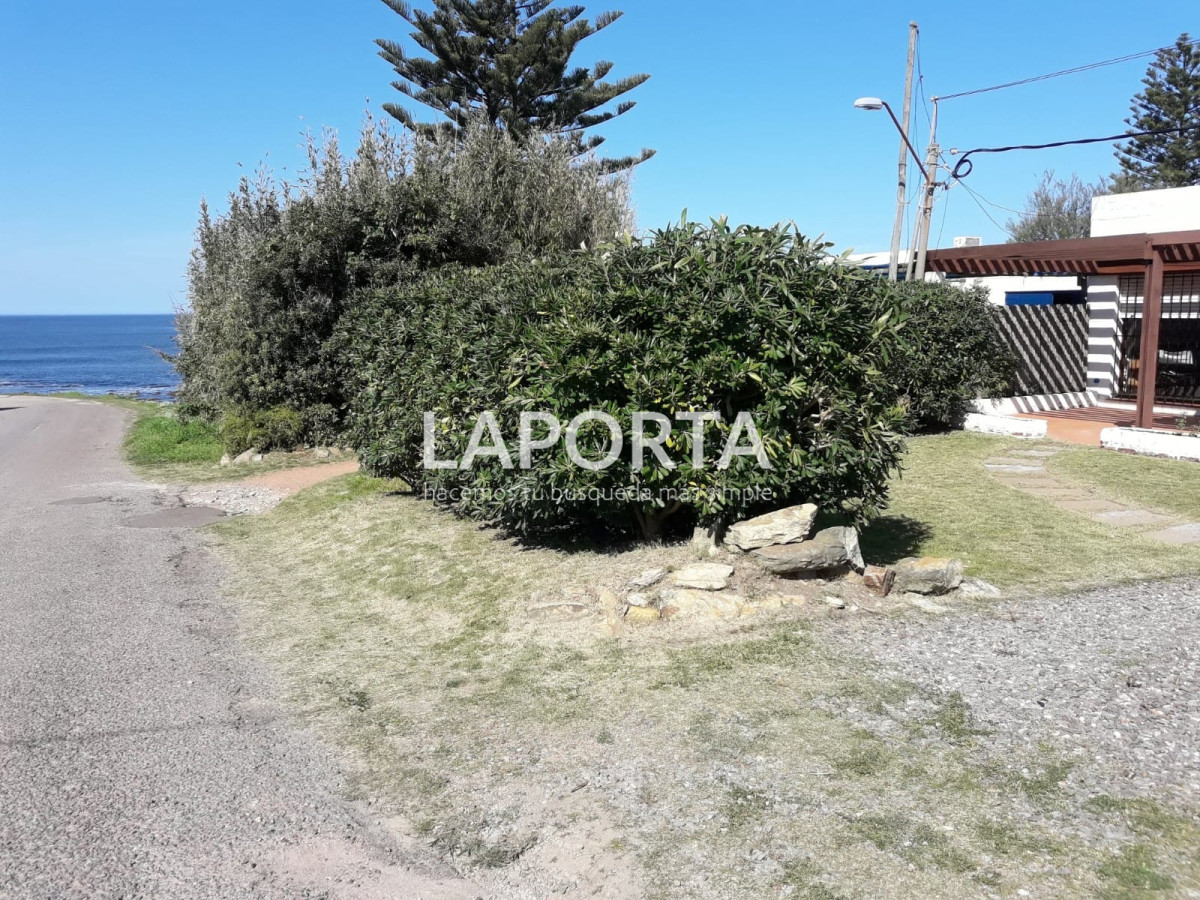 Casa ID.1123/Alquiler-de-casa-tres-dormitorios-en-calle-Los-Suspiros-y-el-Mar- - Alquiler de casa tres dormitorios en calle Los Suspiros y el Mar 