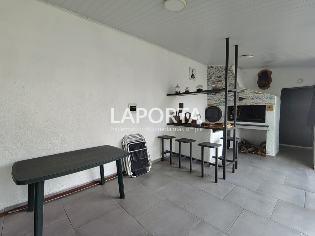 Casa ID.1331/Casa-en-venta-en-el-centro-de-Salto. - Casa en venta en el centro de Salto.