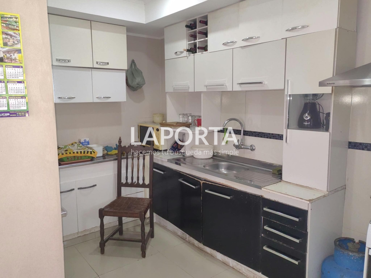 Casa ID.2237/Casa-comoda-con-cochera-en-zona-Sur - Casa comoda con cochera en zona Sur