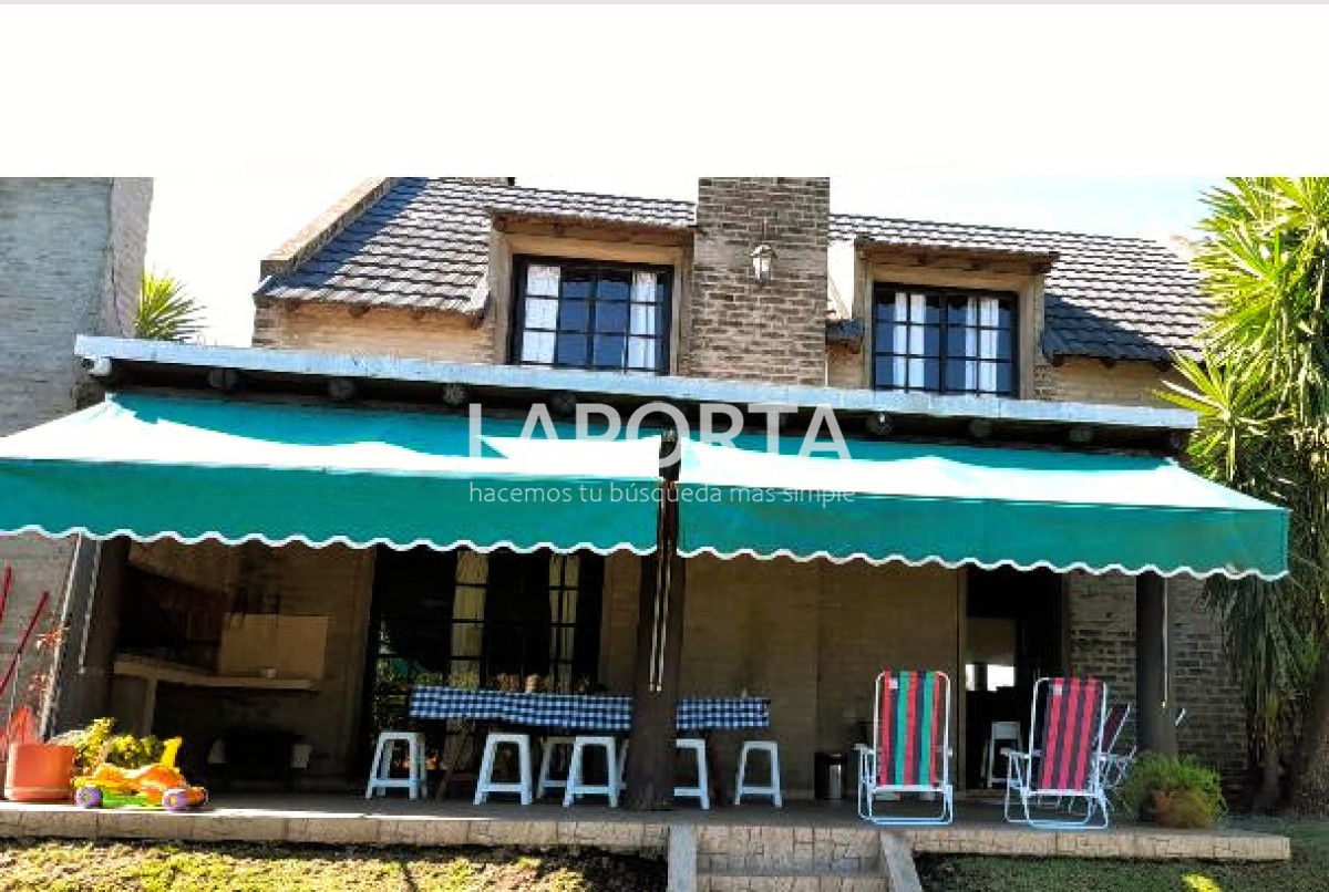 Casa ID.1796/Chalet-en-Venta-en-Salto - Chalet en Venta en Salto