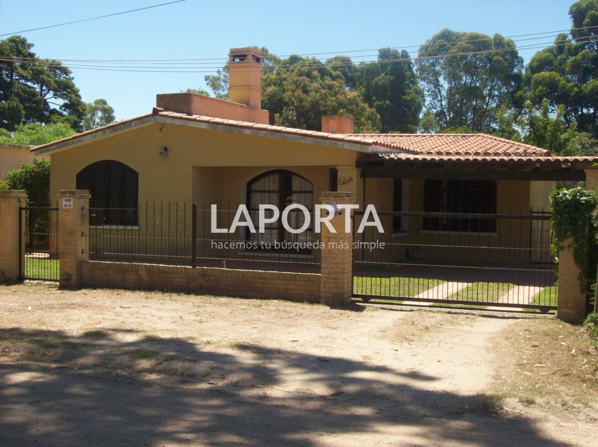 Casa ID.1850/Casa-en-venta-en-Balneario-Salinas- - Casa en venta en Balneario Salinas 