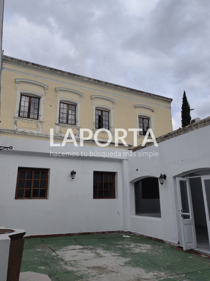 Casa ID.1880/Amplisima-y-Centrica-Propiedad-en-Salto - Amplisima y Centrica Propiedad en Salto