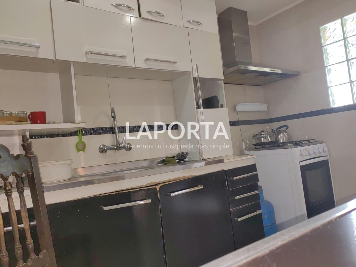 Casa ID.2237/Casa-comoda-con-cochera-en-zona-Sur - Casa comoda con cochera en zona Sur
