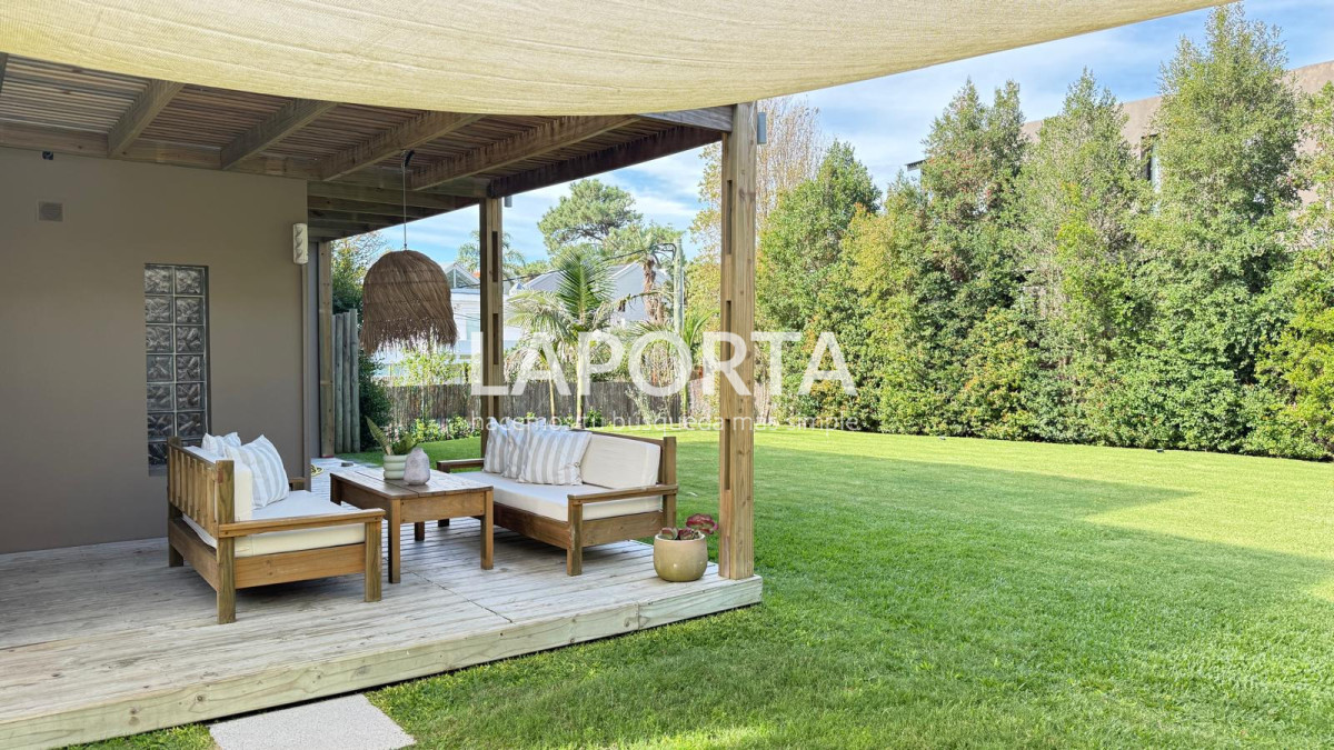Casa ID.1739/Casa-en-Venta-en-La-Barra-a-dos-cuadras-de-Playa-Montoya - Casa en Venta en La Barra a dos cuadras de Playa Montoya