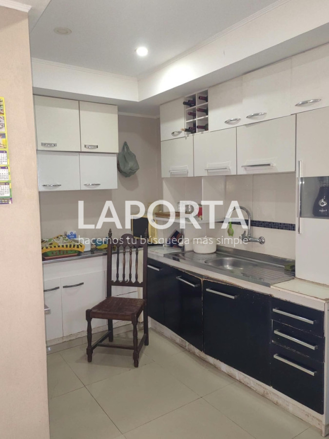 Casa ID.2237/Casa-comoda-con-cochera-en-zona-Sur - Casa comoda con cochera en zona Sur