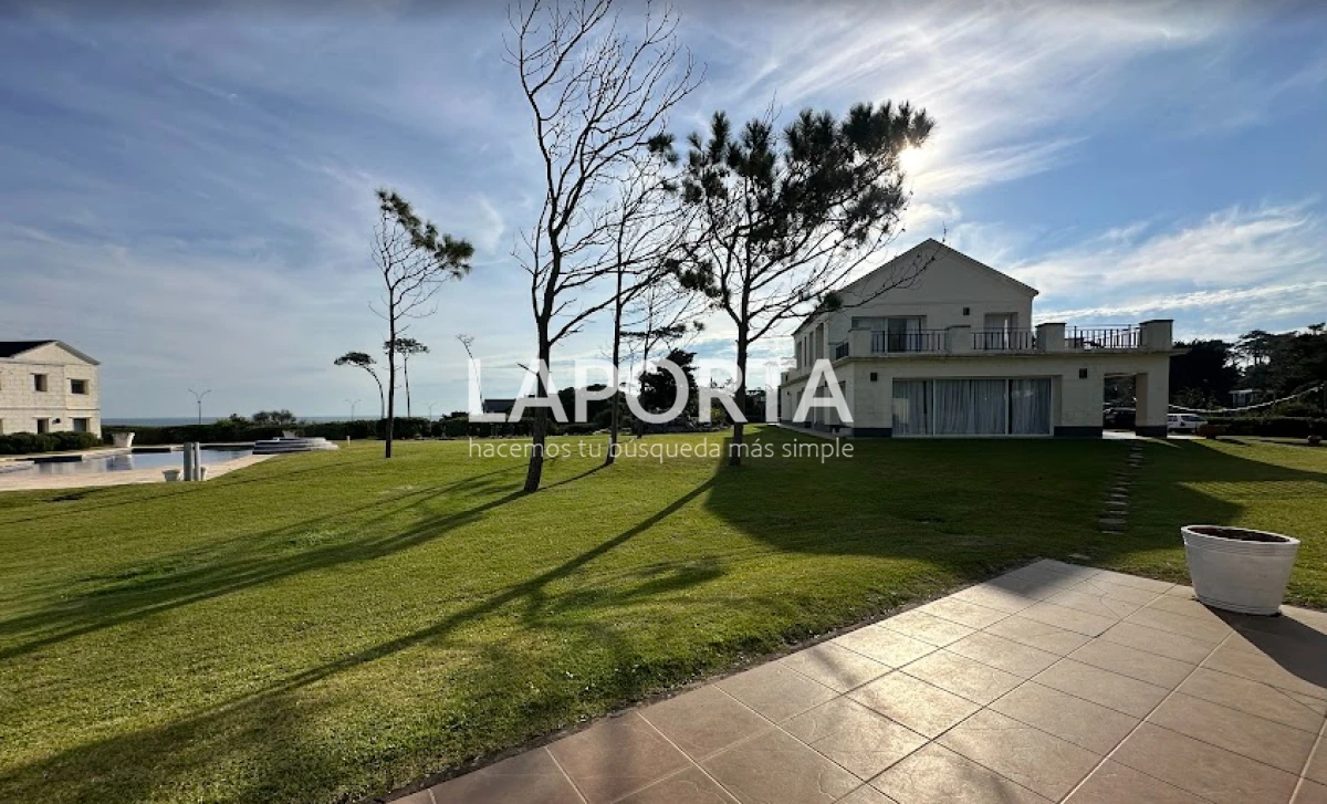 Casa ID.872/Mansion-en-playa-mansa - Mansion en playa mansa