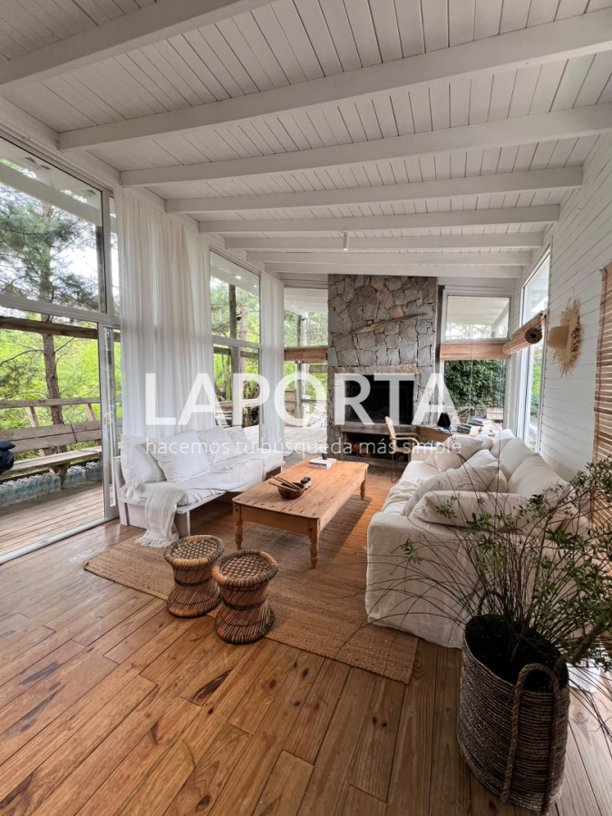 Casa ID.1855/Oportunidad-Exclusiva!!-Casa-en-La-Barra-A-cuadras-del-Mar! - Oportunidad Exclusiva!! Casa en La Barra A cuadras del Mar!