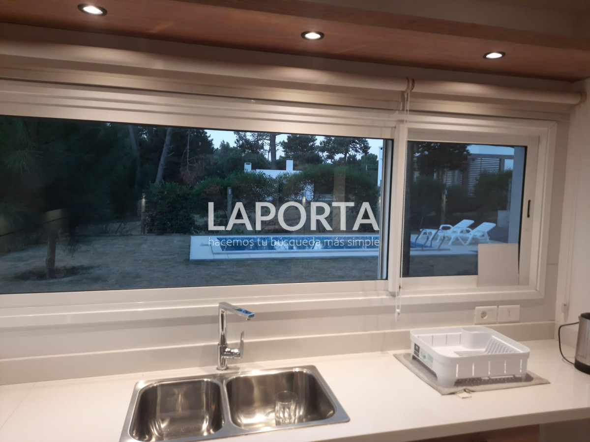 Casa ID.815/Venta-casa-de-tres-dormitorios-en-la-Barra-de-Maldonado - Venta casa de tres dormitorios en la Barra de Maldonado