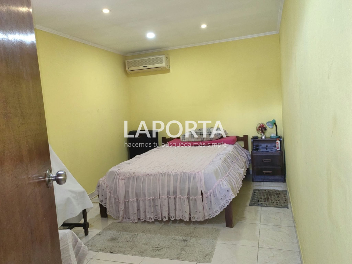 Casa ID.2237/Casa-comoda-con-cochera-en-zona-Sur - Casa comoda con cochera en zona Sur