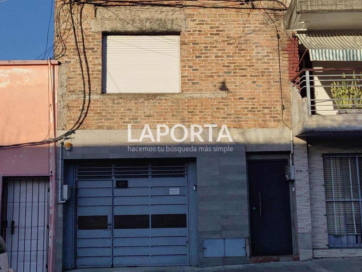 Casa ID.1902/Casa-con-garaje-en-pleno-centro - Casa con garaje en pleno centro