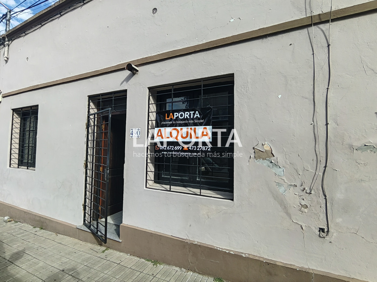 Casa ID.834/Casa-en-alquiler-en-zona-centro-de-Salto - Casa en alquiler en zona centro de Salto