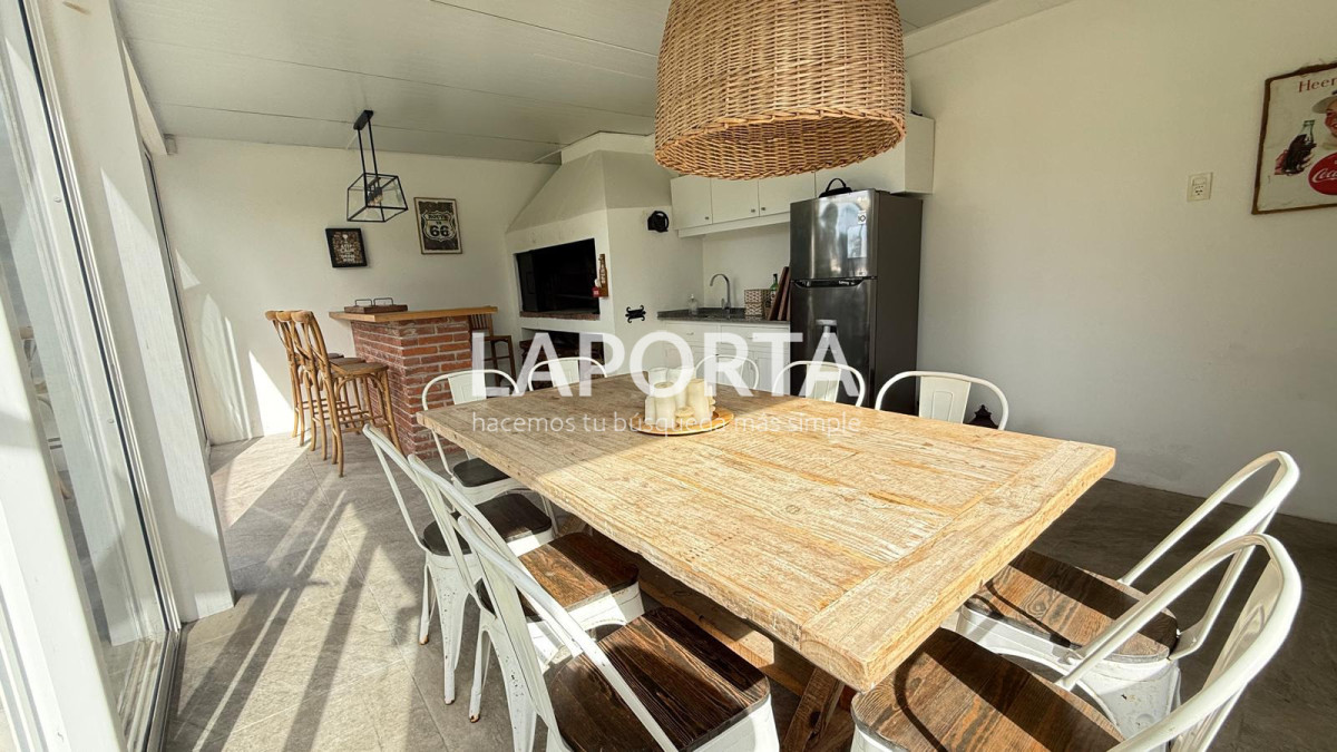 Casa ID.1739/Casa-en-Venta-en-La-Barra-a-dos-cuadras-de-Playa-Montoya - Casa en Venta en La Barra a dos cuadras de Playa Montoya