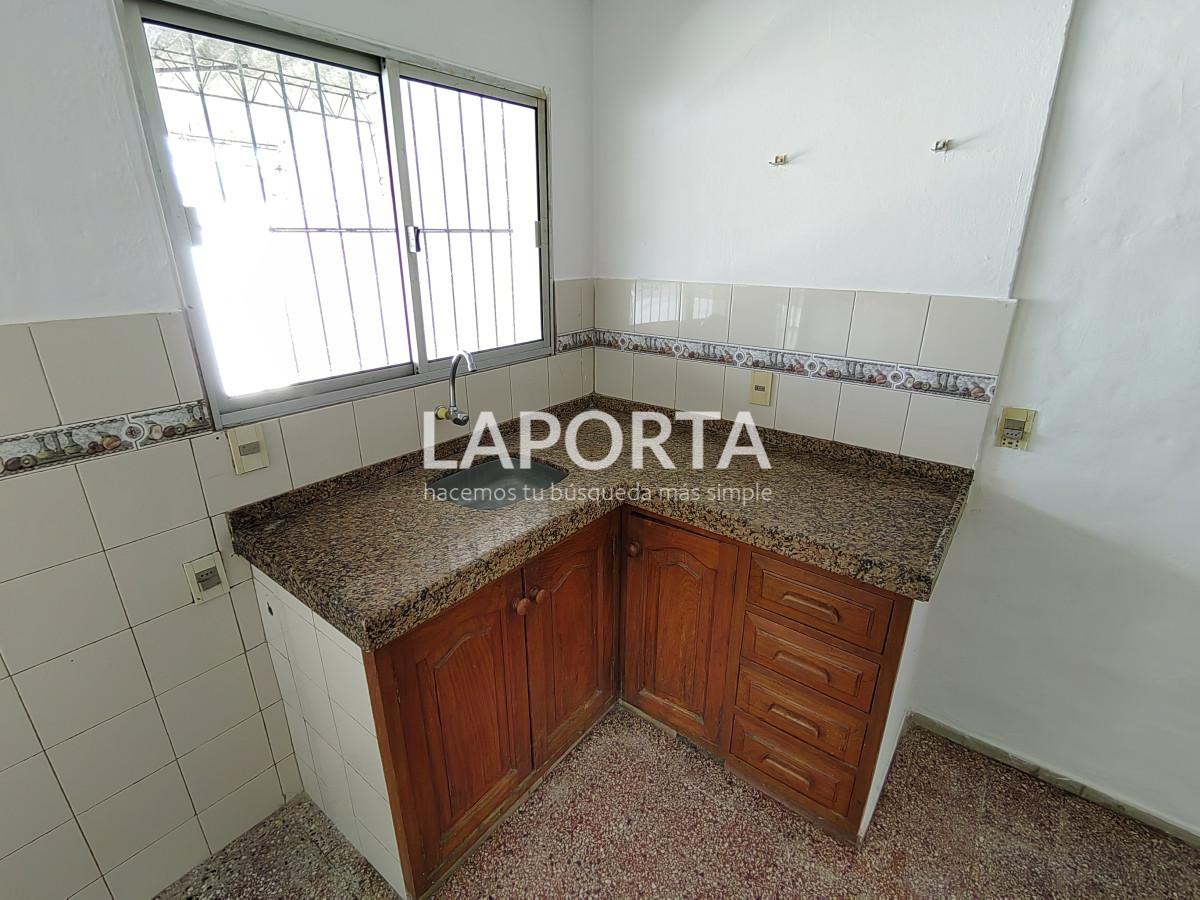 Casa ID.1064/Casa-en-venta-en-zona-Cerro,-Salto. - Casa en venta en zona Cerro, Salto.