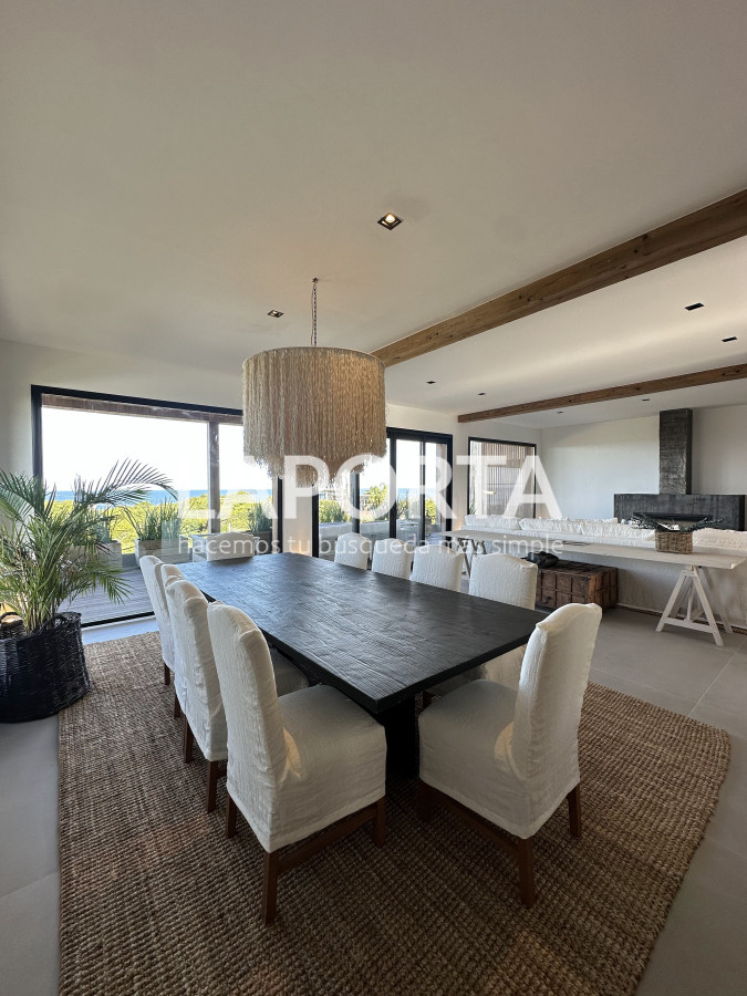 Casa ID.947/Se-vende-esta-propiedad-de-4-dormitorios-a-estrenar-en-Manantiales- - Se vende esta propiedad de 4 dormitorios a estrenar en Manantiales 