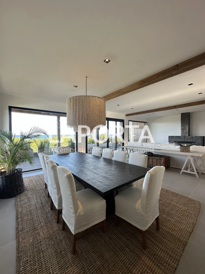 Casa ID.947/Se-vende-esta-propiedad-de-4-dormitorios-a-estrenar-en-Manantiales- - Se vende esta propiedad de 4 dormitorios a estrenar en Manantiales 