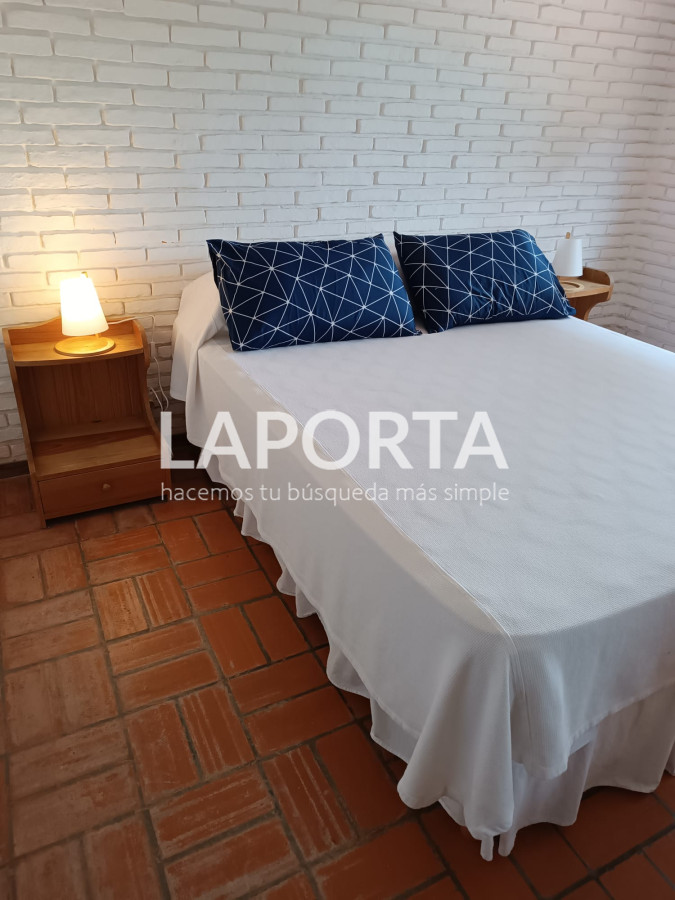 Casa ID.1123/Alquiler-de-casa-tres-dormitorios-en-calle-Los-Suspiros-y-el-Mar- - Alquiler de casa tres dormitorios en calle Los Suspiros y el Mar 