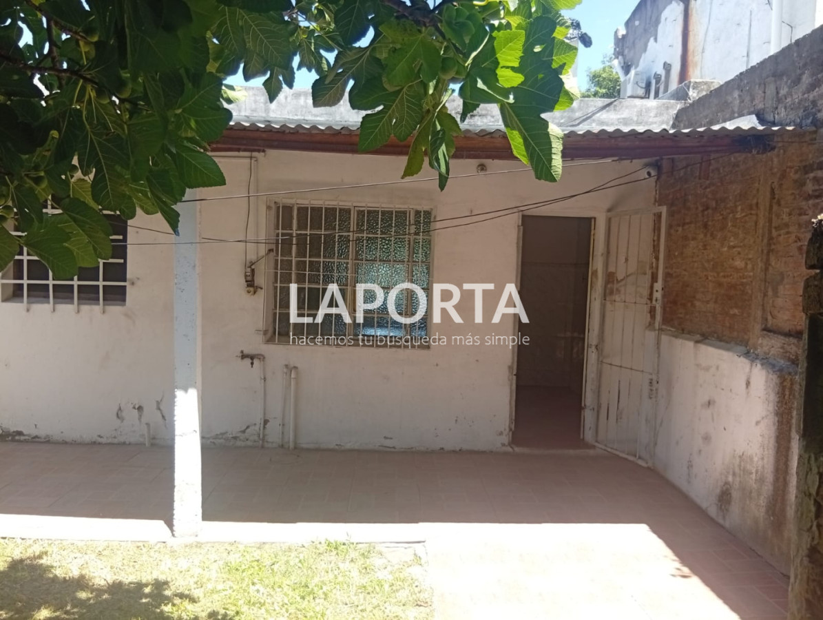 Casa ID.1480/Casa-en-venta-a-pocas-cuadras-del-centro,-Salto. - Casa en venta a pocas cuadras del centro, Salto.