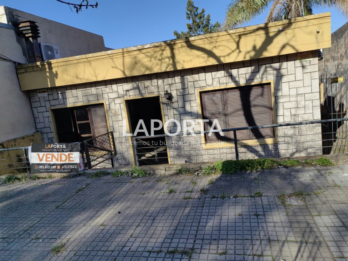 Casa ID.2124/Casa-en-venta-a-pocas-cuadras-del-centro,-Salto. - Casa en venta a pocas cuadras del centro, Salto.