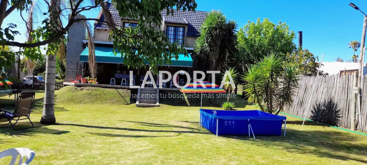 Casa ID.1796/Chalet-en-Venta-en-Salto - Chalet en Venta en Salto
