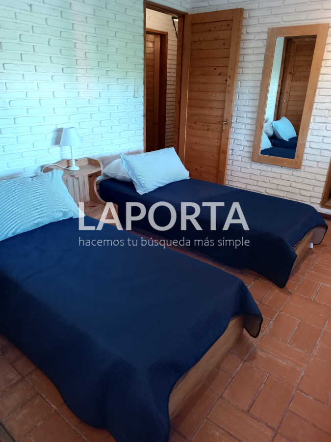 Casa ID.1123/Alquiler-de-casa-tres-dormitorios-en-calle-Los-Suspiros-y-el-Mar- - Alquiler de casa tres dormitorios en calle Los Suspiros y el Mar 