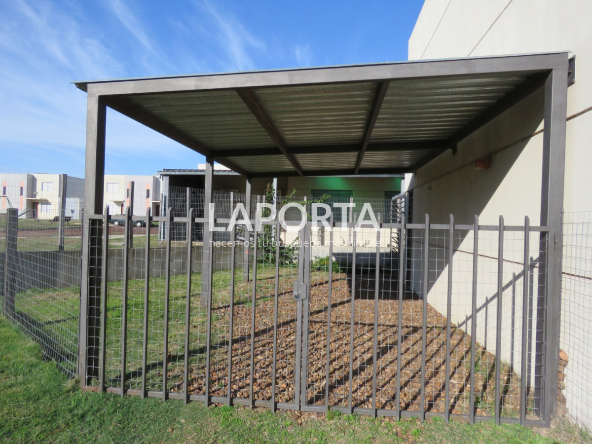 Casa ID.2016/Casa-en-alquiler-en-el-cerro - Casa  en alquiler en el cerro