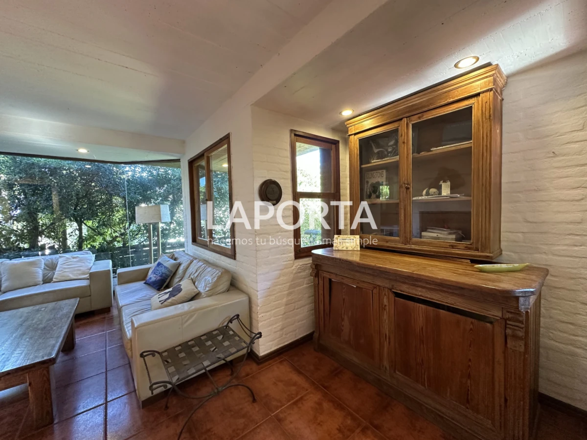 Casa ID.1265/Venta-de-casa-en-La-Barra-a-100-metros-de-playa-Montoya - Venta de casa en La Barra a 100 metros de playa Montoya