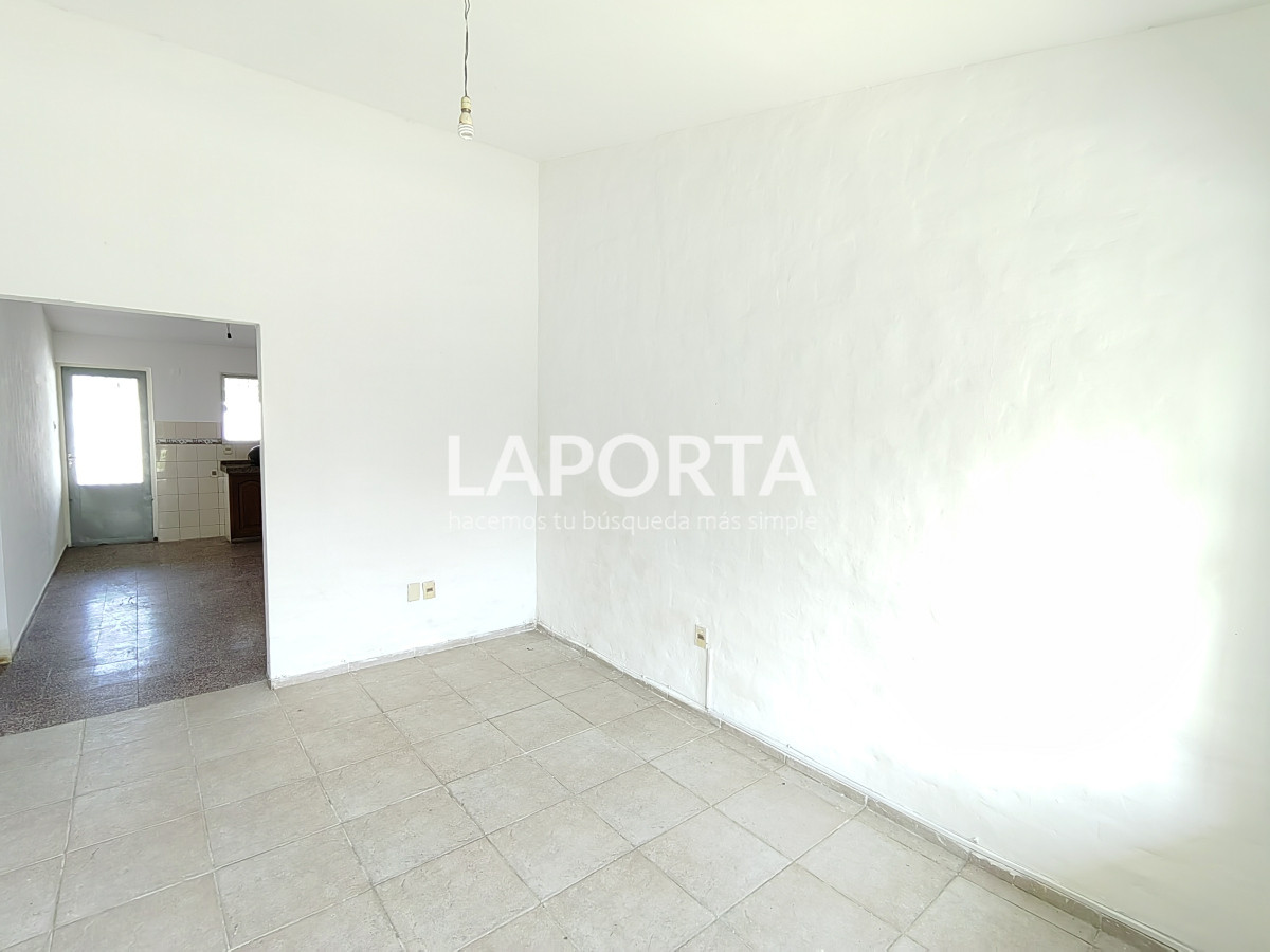 Casa ID.1064/Casa-en-venta-en-zona-Cerro,-Salto. - Casa en venta en zona Cerro, Salto.