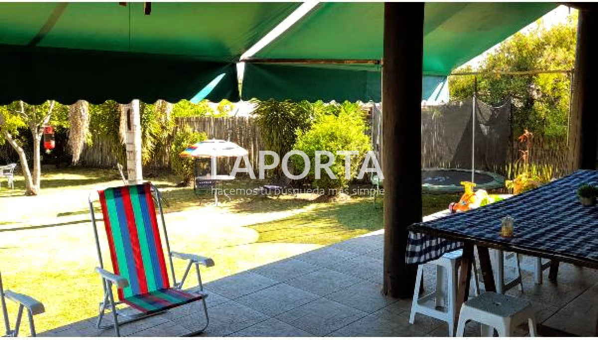 Casa ID.1796/Chalet-en-Venta-en-Salto - Chalet en Venta en Salto