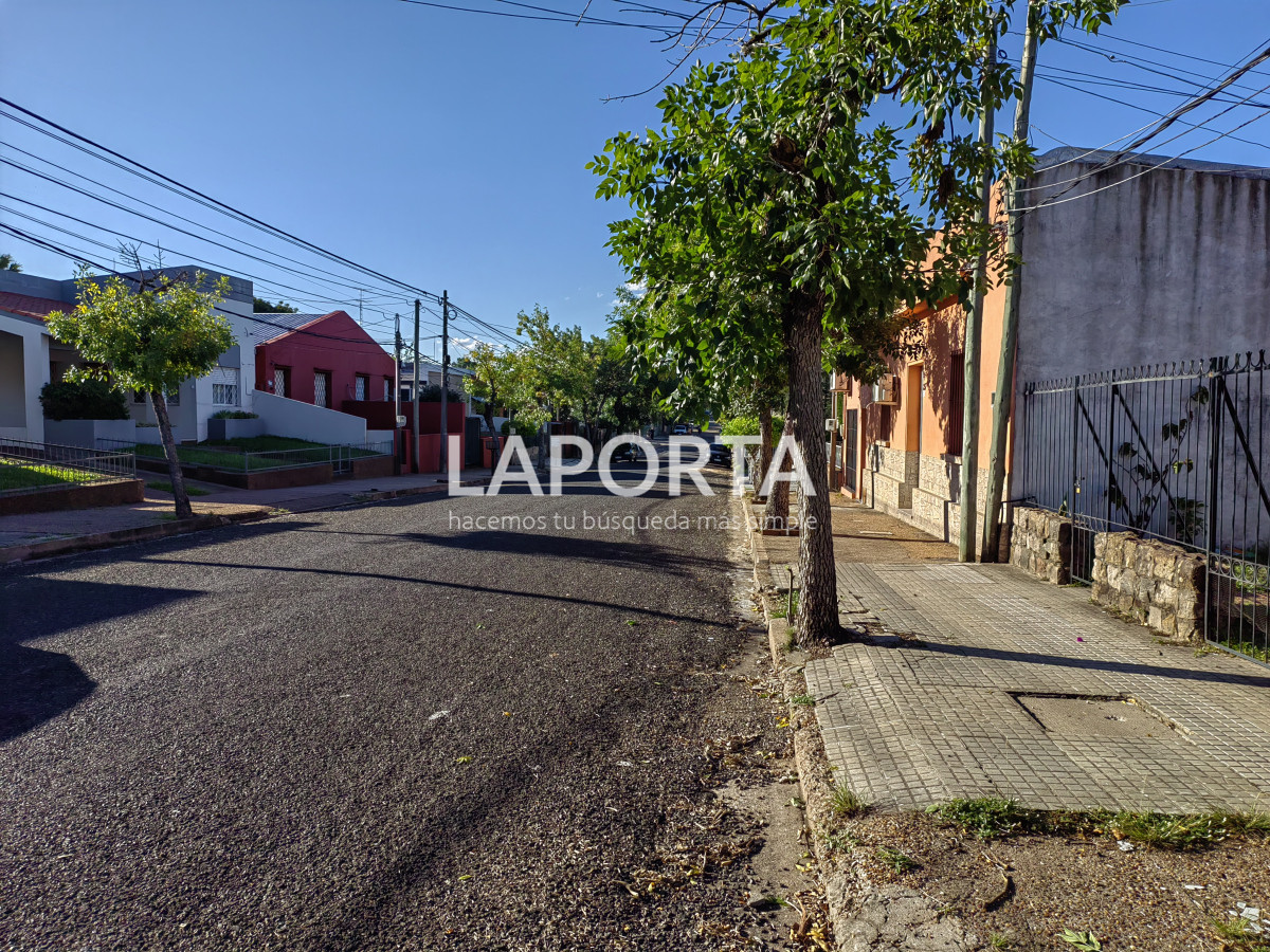 Casa ID.771/Casa-en-venta-cerca-del-centro-en-Salto - Casa en venta cerca del centro en Salto