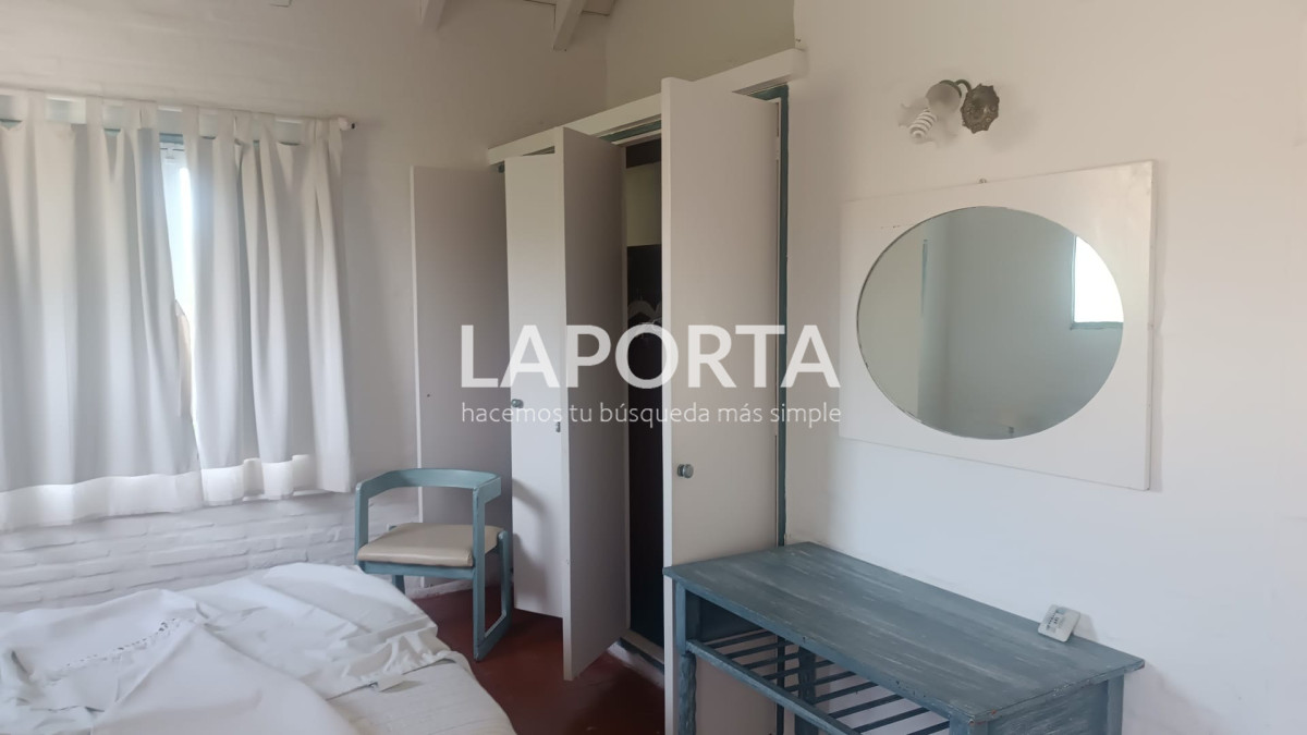 Casa ID.1664/Casa-en-Venta-en-la-Barra-cinco-dormitorios-mas-servicio-con-piscina - Casa en Venta en la Barra cinco dormitorios mas servicio con piscina