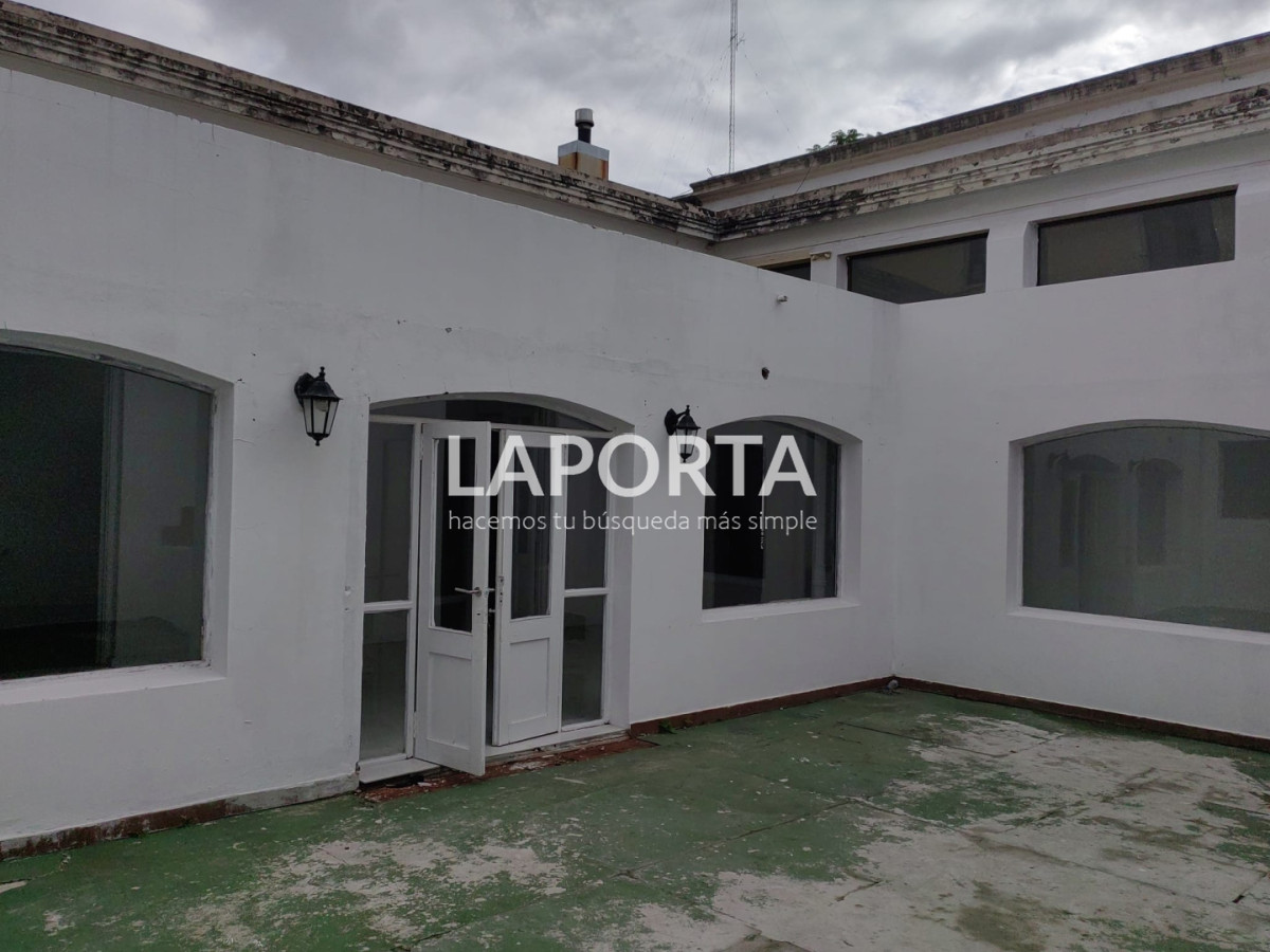Casa ID.1880/Amplisima-y-Centrica-Propiedad-en-Salto - Amplisima y Centrica Propiedad en Salto