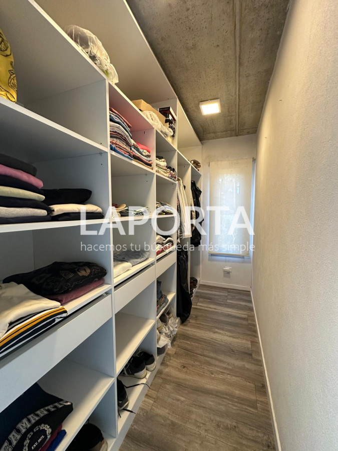 Casa ID.990/Venta-de-casa-con-tres-dormitorios-en-suite-en-Montoya-La-Barra-de-Punta-del-Este - Venta de casa con tres dormitorios en suite en Montoya La Barra de Punta del Este